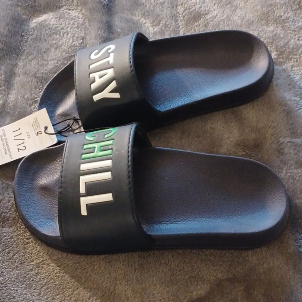 NWT ZAC AND EVAN STAY CHILL BOYS FLIP FLOPS SIZE 11/12